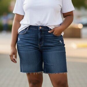 930 WOMENS SIZE 28 RIPPED JEAN SHORTS BY OLD NAVY